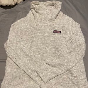 Vineyard Vines pull over